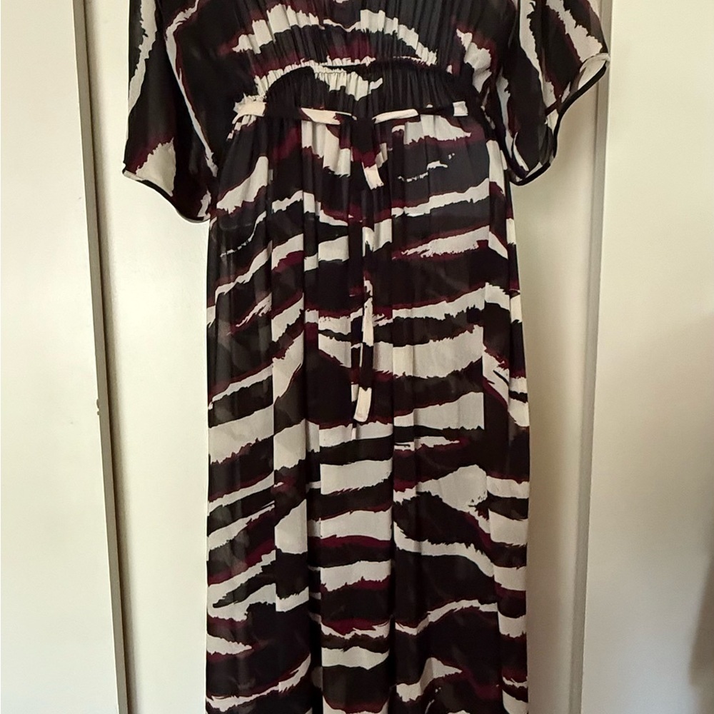 H&M Black, White, and Red Patterned Maxi Dress - Picture 4 of 5